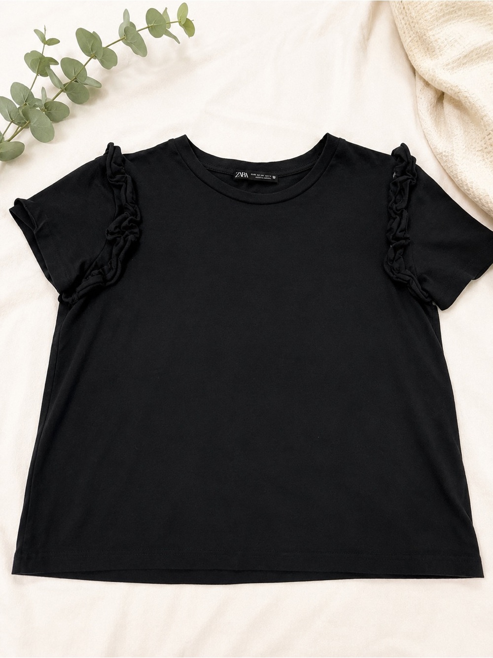 Zara Black Ruffle Detail Crop Top Size Medium
